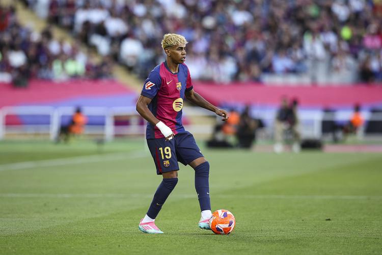 活塞本赛季前16场就拿下14胜，追平23-24赛季总胜场