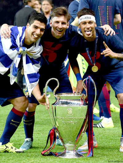 篮球篮网主力球员连续三场得分20+