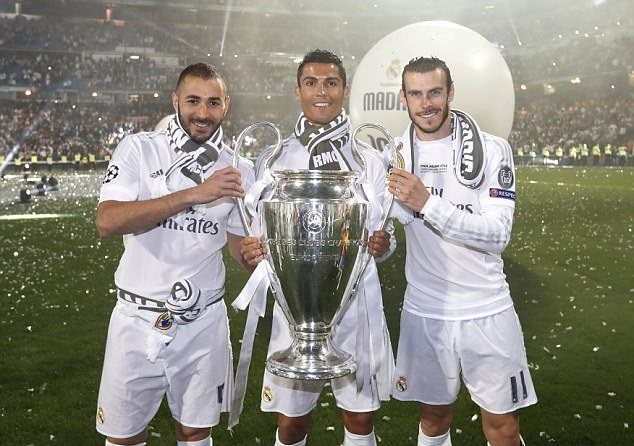 官方：穆西亚拉回归拜仁，并参加了球队今天的合练（拜仁官方：穆西亚拉归队，今日随队合练）