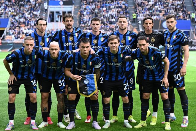 龙赛罗：阿隆索曾说皇马要踢摇滚足球，现在既不摇滚也无节奏（龙赛罗：阿隆索曾言皇马要打摇滚风足球，如今既无摇滚味也缺节奏）