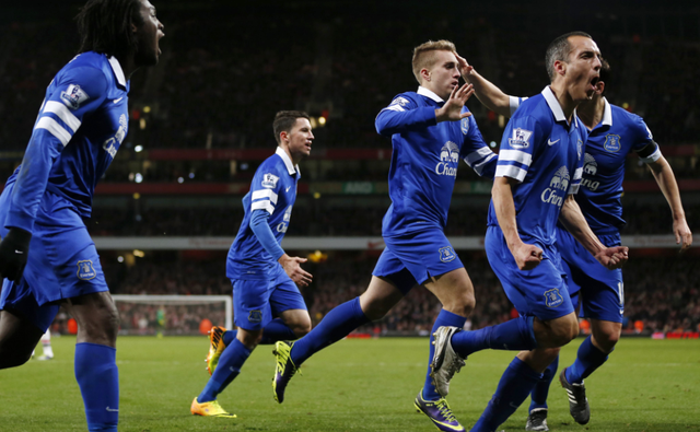 中超历年冠军回顾：深圳健力宝夺元年冠军，海港完成三连冠（中超冠军盘点：深圳健力宝斩获元年桂冠，海港成就三连冠）